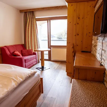 Dax By Alpeffect Otel 4*